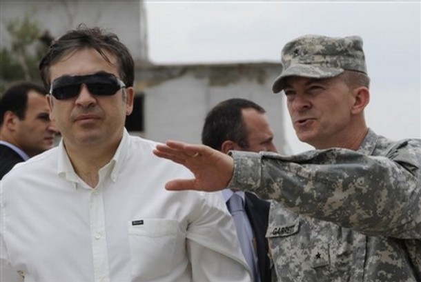 Gen. William B. Garrett and Georgian President Mikhail Saakashvili
