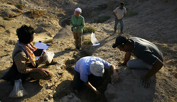 Members of the German Archaeological Institute take part in an excavation in the area of al-Hirah outside the holy Iraqi city of Najaf during a mission to search for Christian artifacts, Oct. 10, 2015. (photo by HAIDAR HAMDANI/AFP/Getty Images)