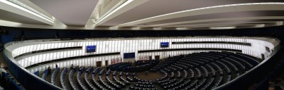 European Parliament, Plenar hall by CherryX per Wikimedia Commons (CC BY-SA 3.0)