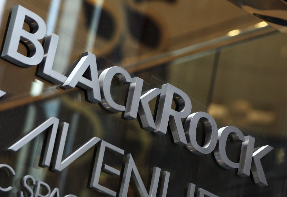 Blackrock buy bank americas 87 billion money market fund business